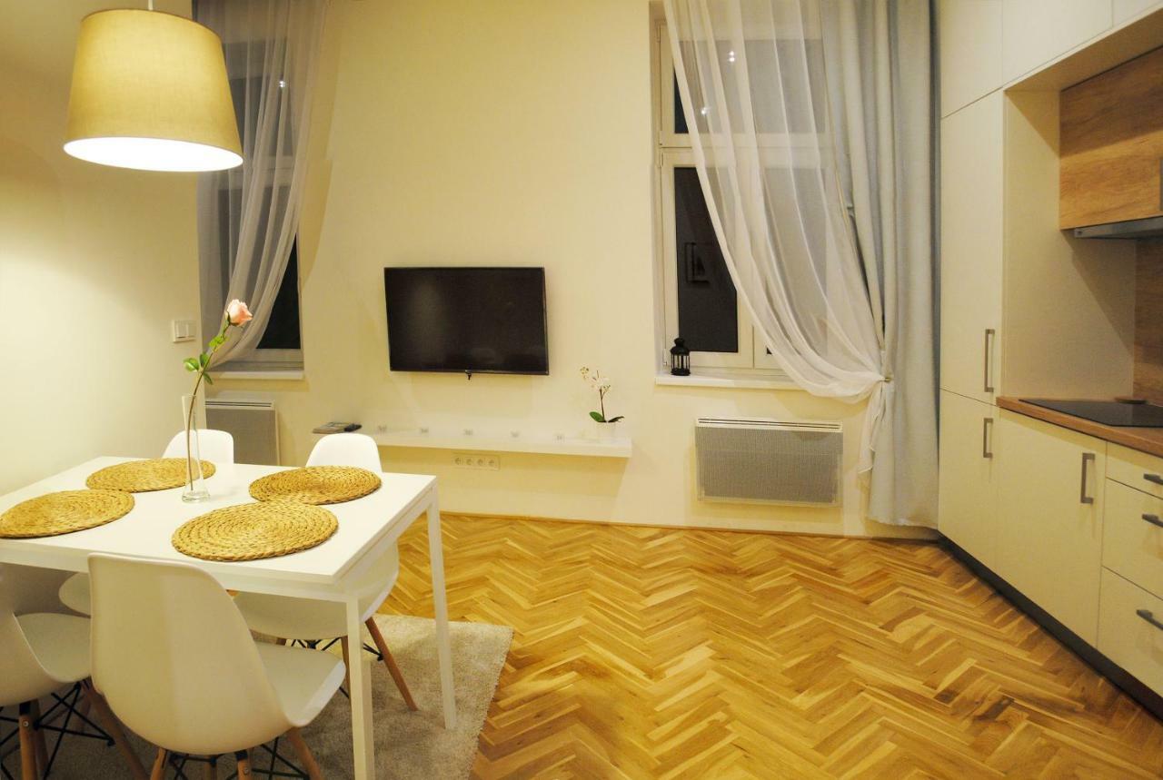 Apartments Centre In Style Olomouc Exterior foto